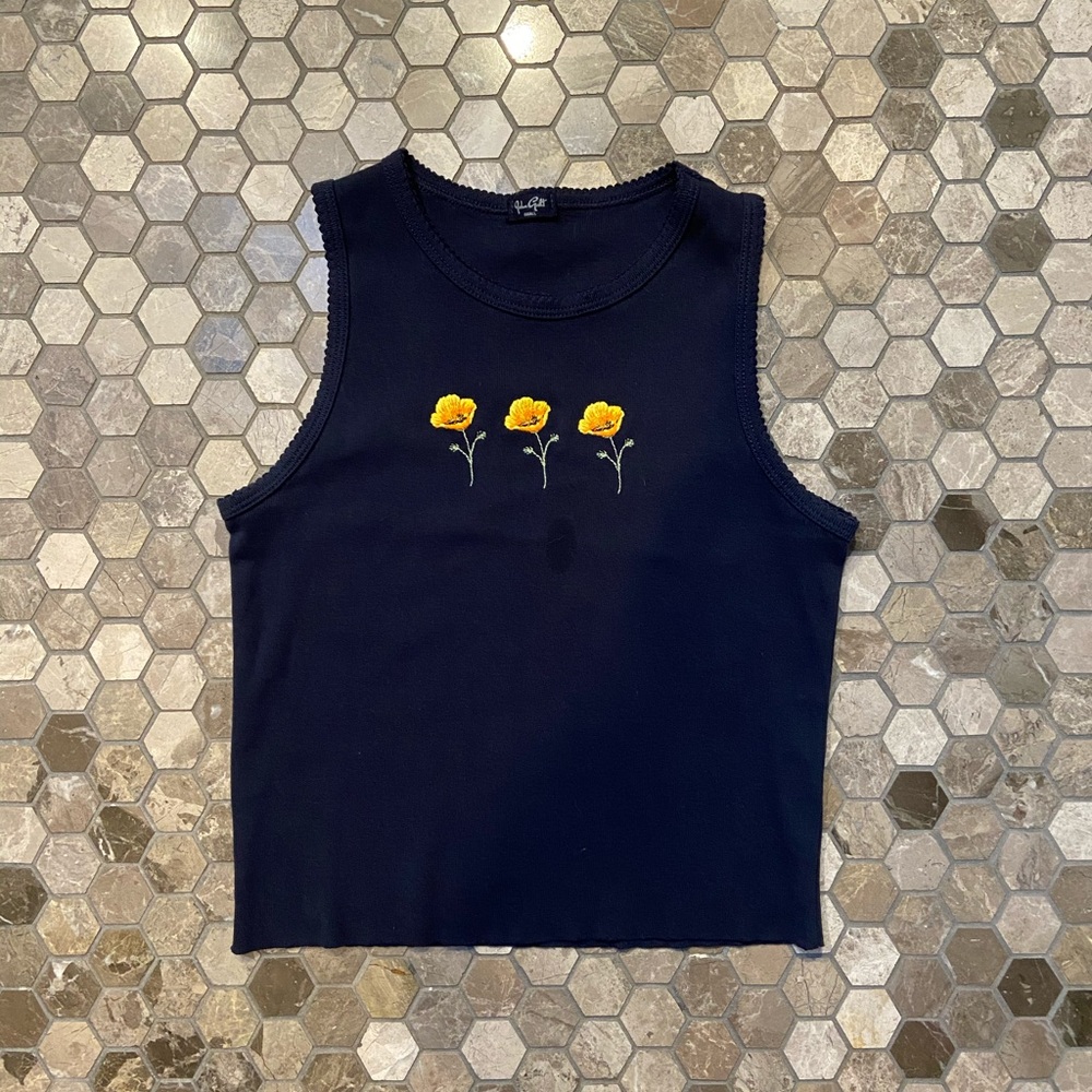 BRANDY MELVILLE CROP TOP